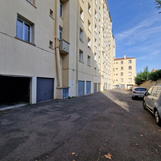  Annonces ST CYR : Garage / Parking | LYON (69003) | 10 m2 | 16 000 € 