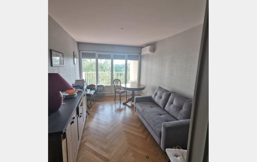 Annonces ST CYR : Apartment | SAINTE-FOY-LES-LYON (69110) | 61 m2 | 189 000 € 